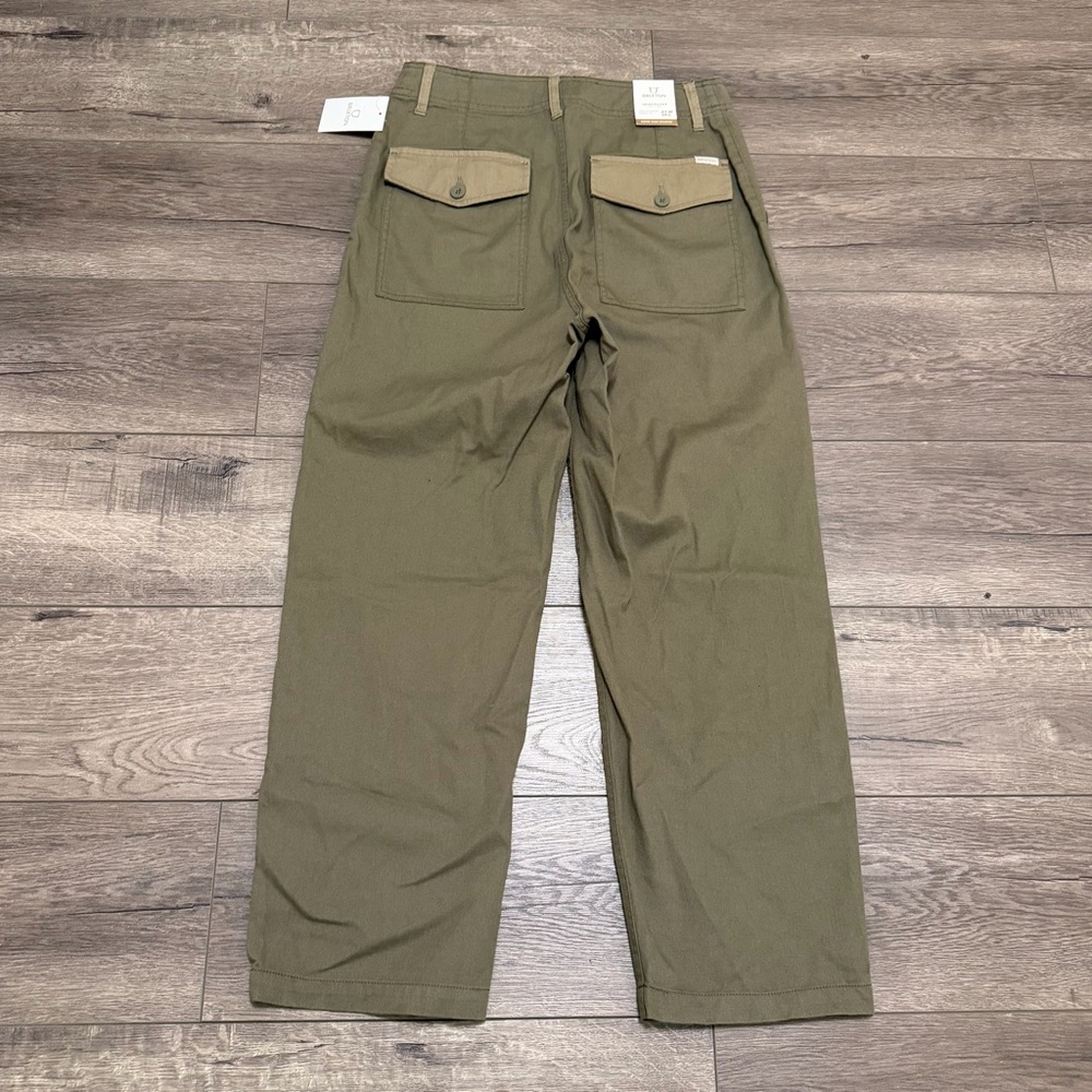 Brixton Vancover Pant in Military Olive Green Womens 100% Cotton Size 27 NWT - Picture 2 of 10